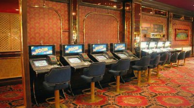 Near arcade by buffet